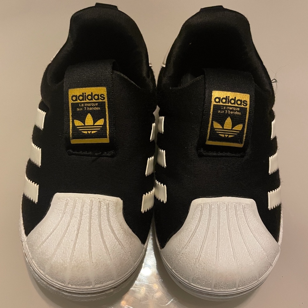 Adidas Originals Superstar - Toddler size 7 Black & White - excellent condition